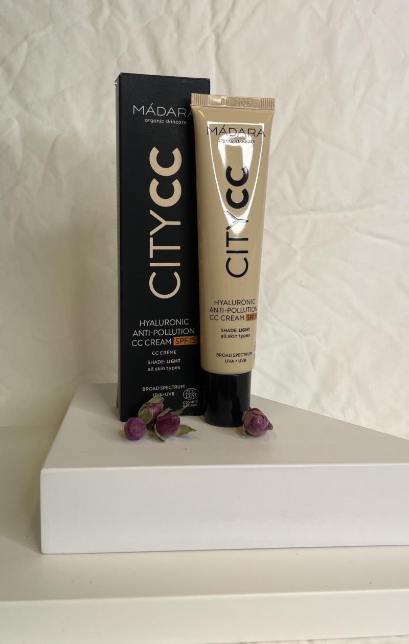 Madara City CC Hyaluronic Anti Pollution Cream SPF 15 Light